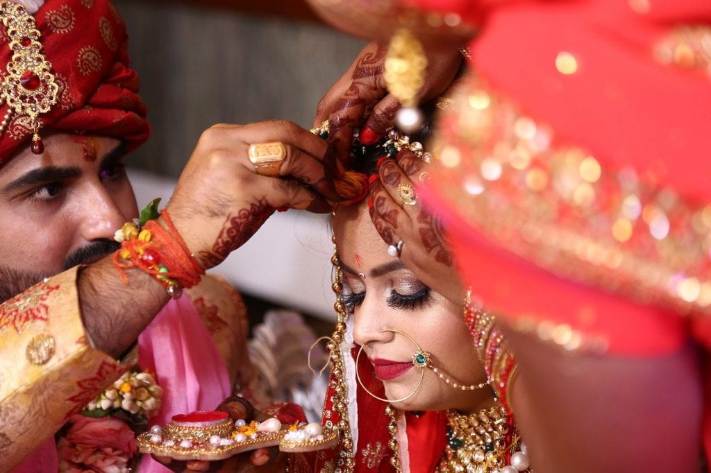 Bitcoin, Lawmaker&#8217;s Daughter Compares Bitcoin to Indian Weddings