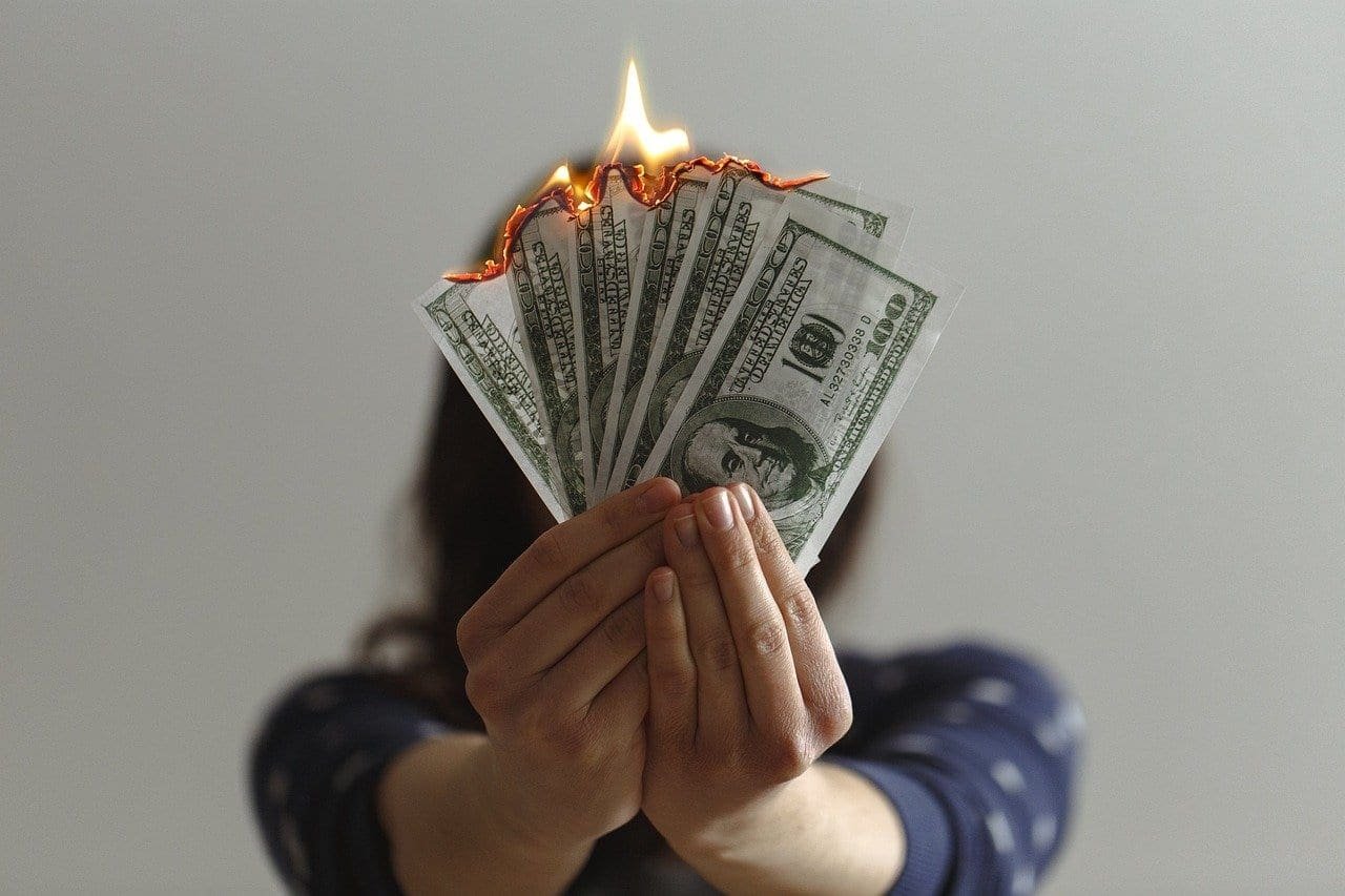 BitTorrent burns 19% off its bid—should you buy the BTT dip?