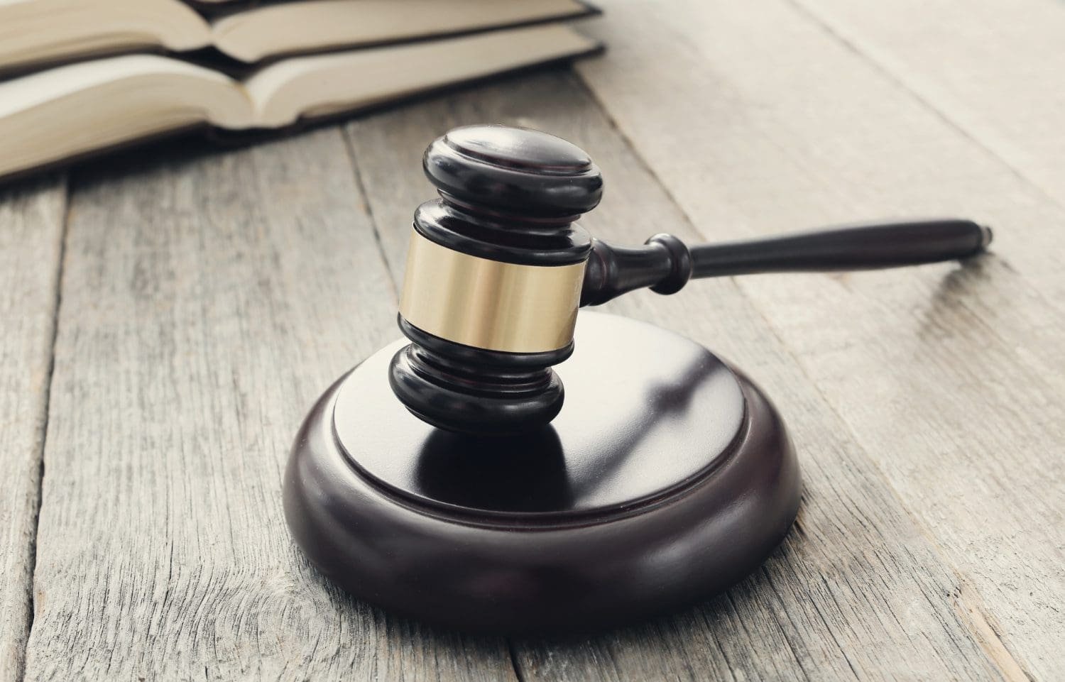 Ripple and SEC both filed new motions in the court. Image from freepik