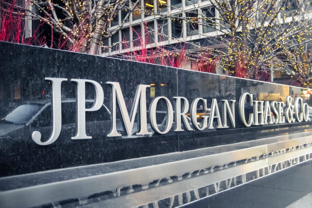 JPMorgan, JPMorgan chief issues &#8220;hurricane&#8221; warning; will Bitcoin stand the challenge?
