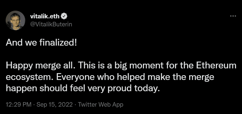 Moo Deng Enjoying the Spotlight"
Source: @kristinakvv 