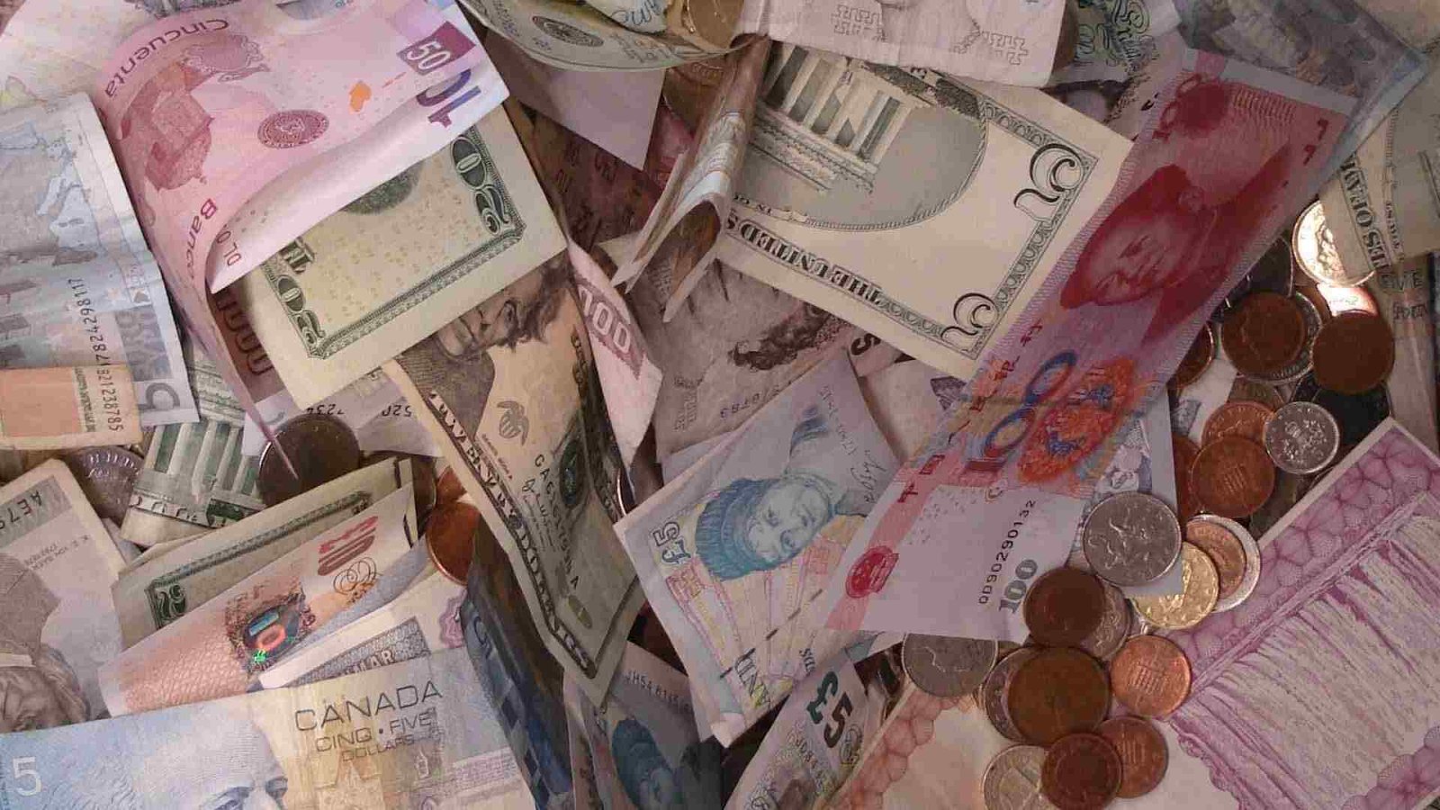 Russian President Vladimir Putin told President Xi Jinping he wants to use Chinese Yuan instead of USD to trade with countries 