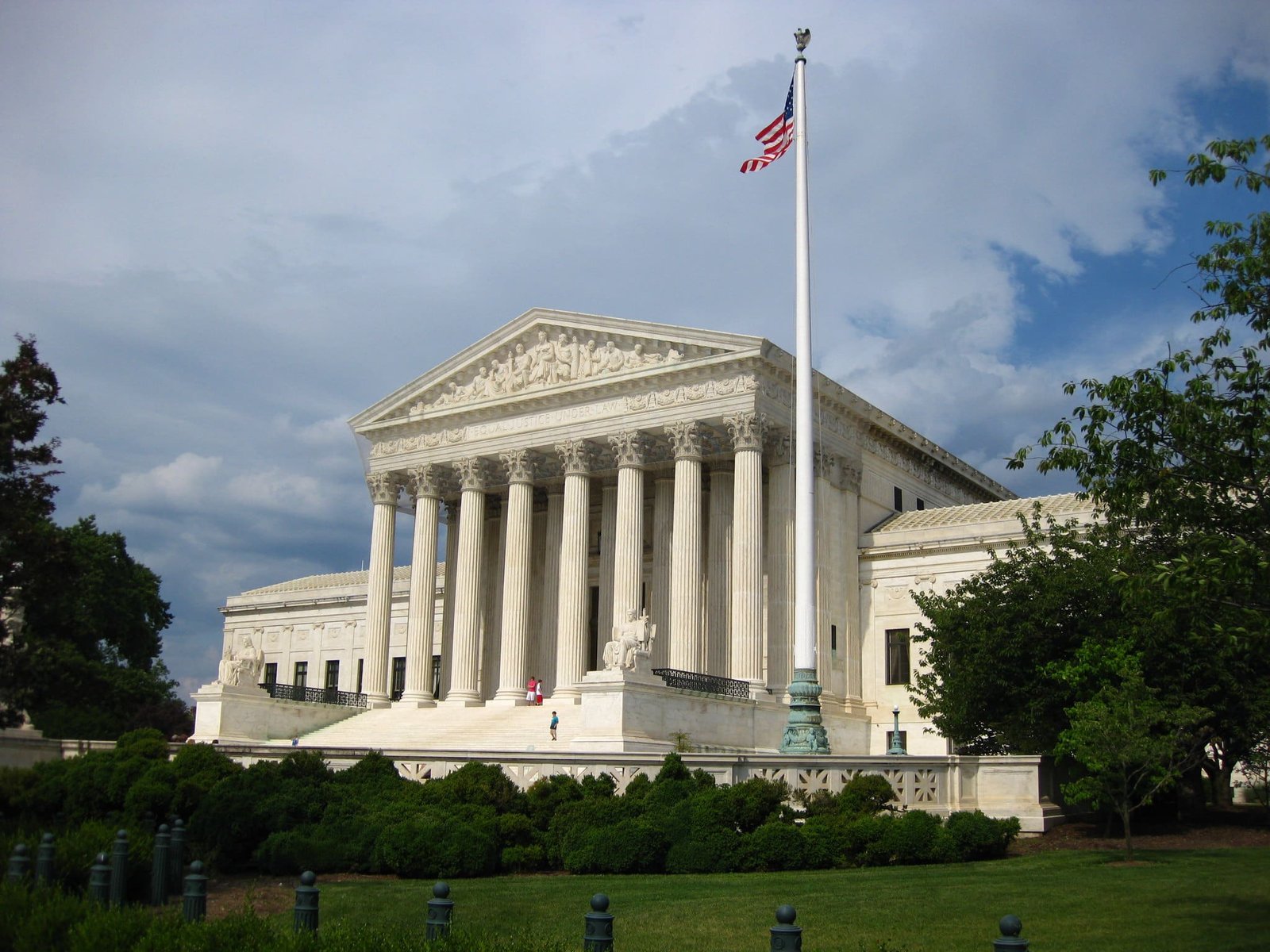 US Supreme Court declined to block the $6 billion student debt settlement despite pleas from Educational Institutions