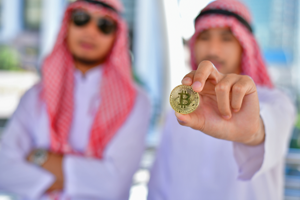 Arab Business Concepts, Arab business people succeed in and earn from bitcoin.