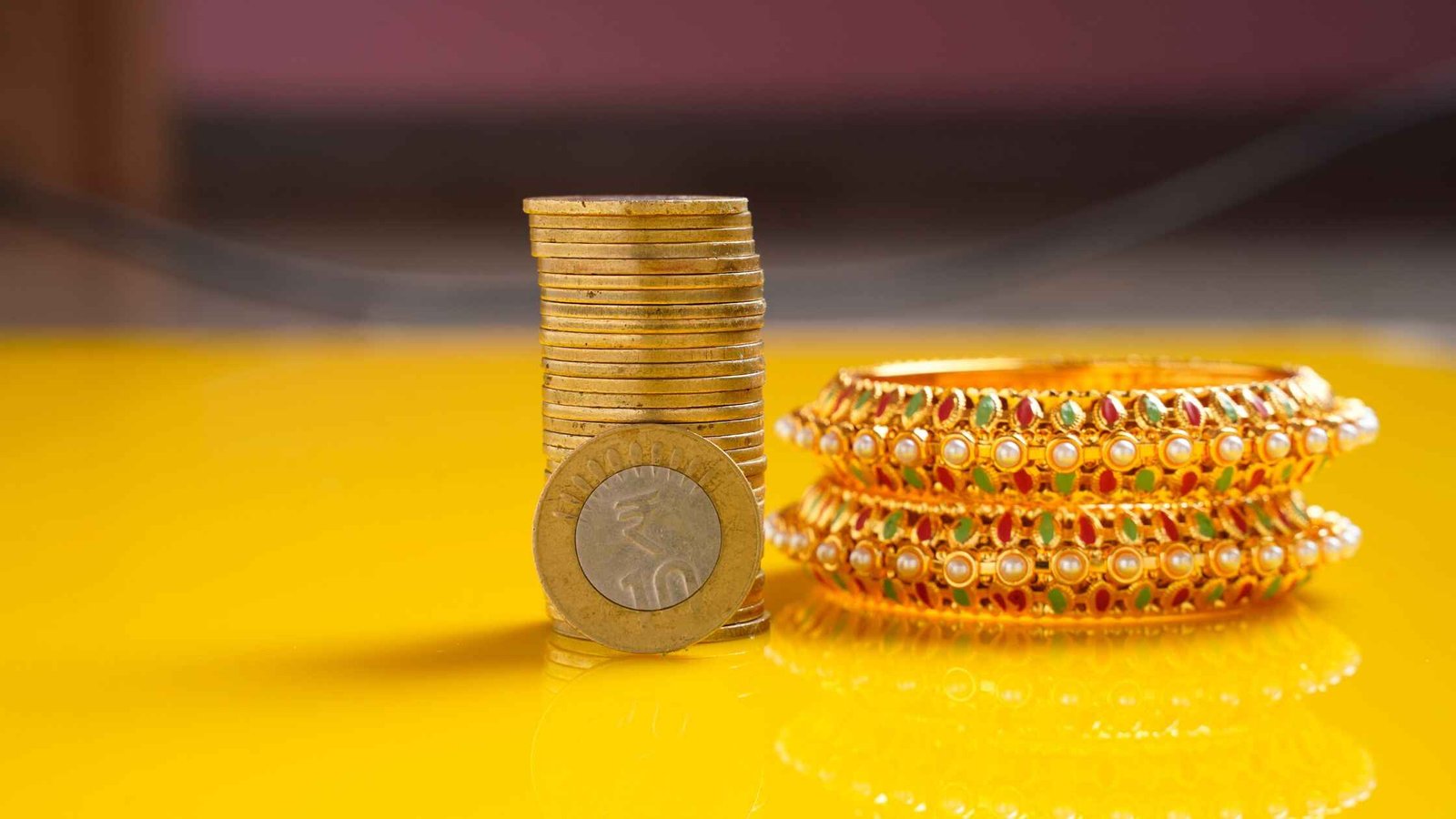 Indian Citizens investing in gold after a new round of demonetization sees the 2000 rupee notes taken off circulation. Bitcoin (BTC) shunned