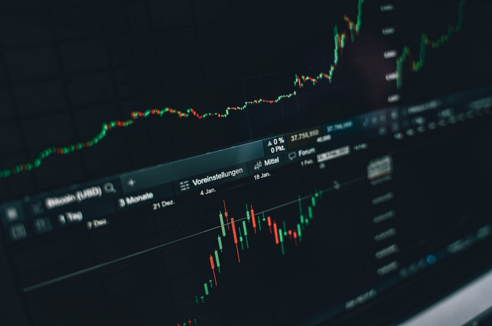 BNB price will continue down as users move to BTC alternatives like Bitcoin Spark