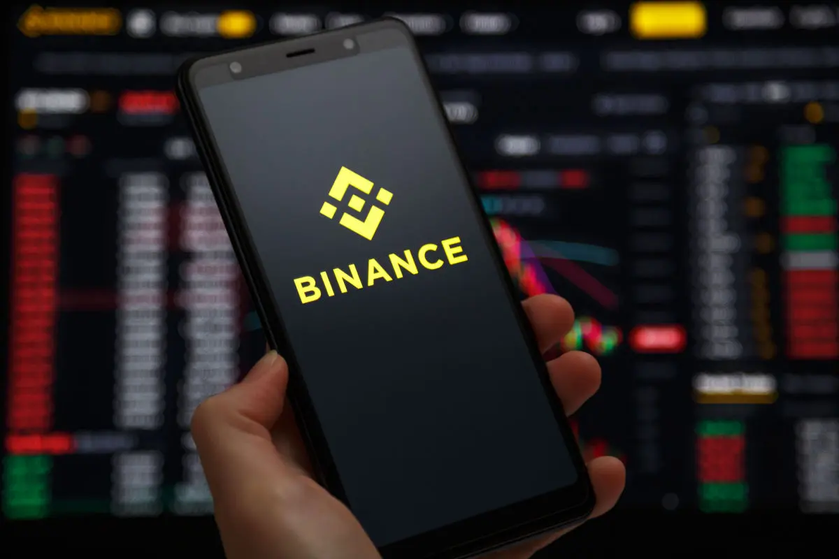 As Binance.US CEO Leaves, Fears Of Another FTX-Like Collapse Spread: BNB Price struggles below $220