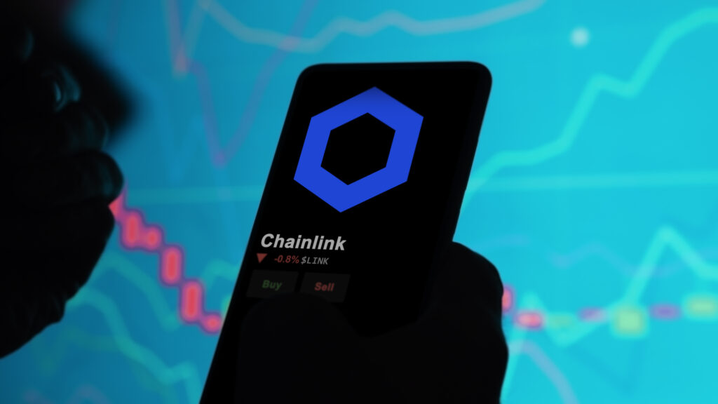 Chainlink (LINK) Token Price Pops 6.5% After Launching Cross-Chain Protocol on Base
