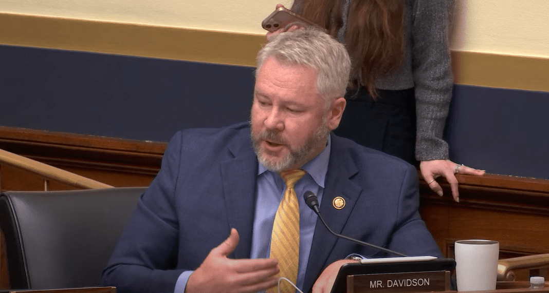 Congressperson Warren Davidson pushes back against Casten’s remarks. Source: US House Financial Services Committee.