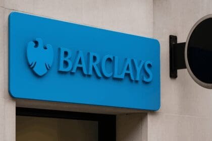 Barclays Blocks Crypto Debit Card Payments as UK Pushes Digital Asset Growth